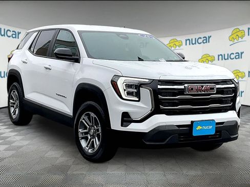Used 2025 GMC Terrain Elevation image 1