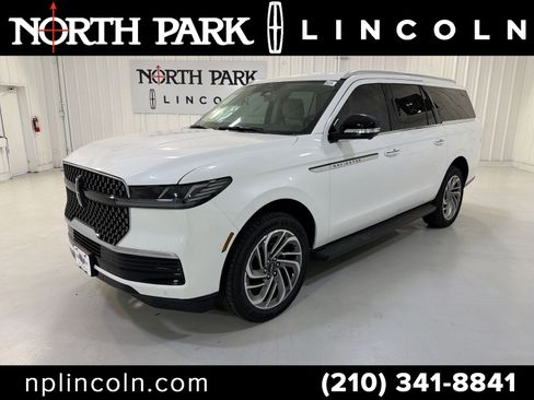 New 2026 Lincoln Navigator L Premier image 1