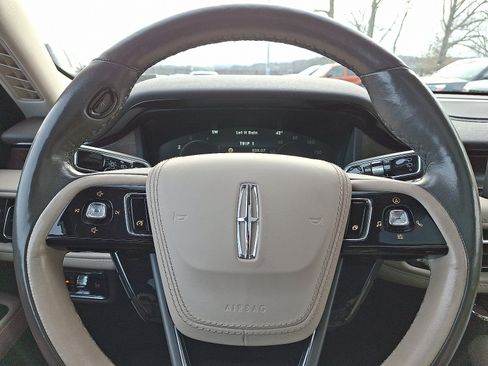 Certified 2023 Lincoln Aviator Reserve w/ Elements Package Plus AWD/4WD image 21