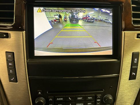 Used 2014 Cadillac Escalade Platinum AWD/4WD image 5