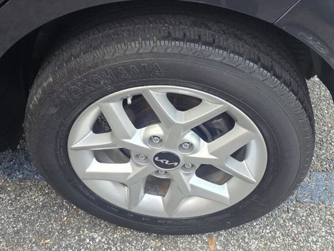 Used 2023 Kia Soul LX w/ LX Technology Package image 28