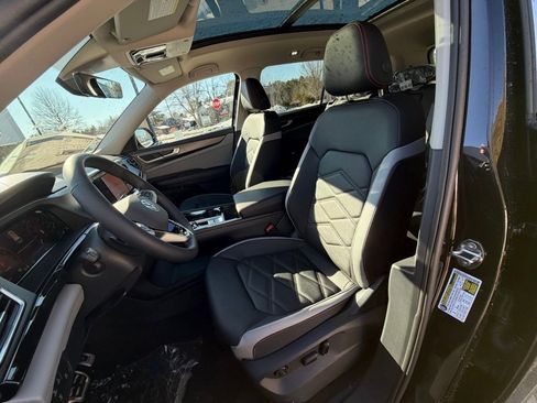 New 2026 Volkswagen Atlas Peak Edition image 24