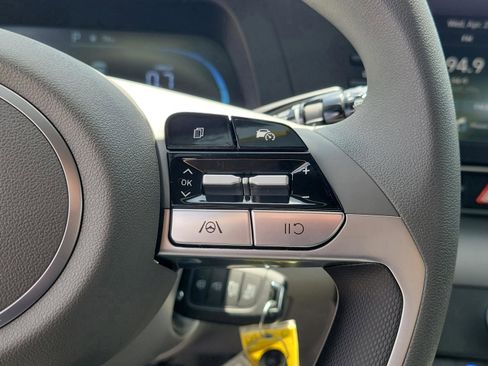 New 2026 Hyundai Elantra SE image 7