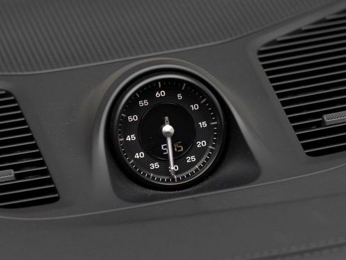 Used 2024 Porsche Cayenne Coupe image 28