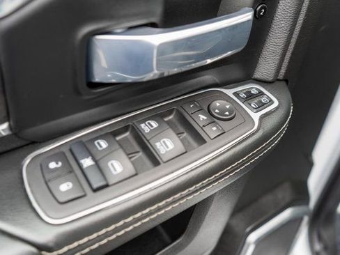 Used 2024 RAM 2500 Laramie AWD/4WD image 19