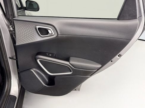 Used 2022 Kia Soul LX w/ Technology Package image 25