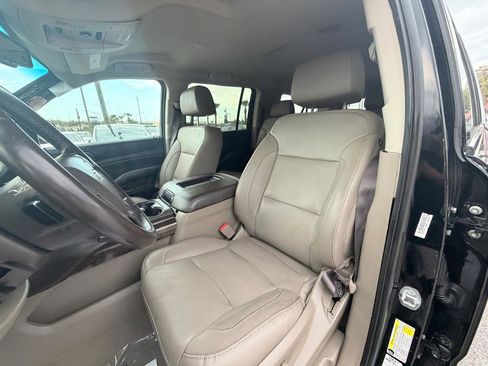 Used 2020 Chevrolet Suburban LT image 14
