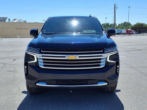 Used 2024 Chevrolet Suburban High Country image 3