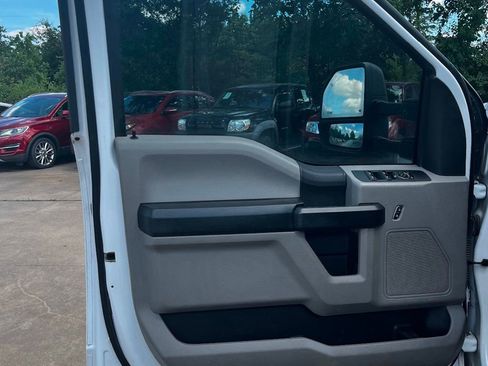 Used 2019 Ford F250 XL w/ Power Equipment Group AWD/4WD image 23