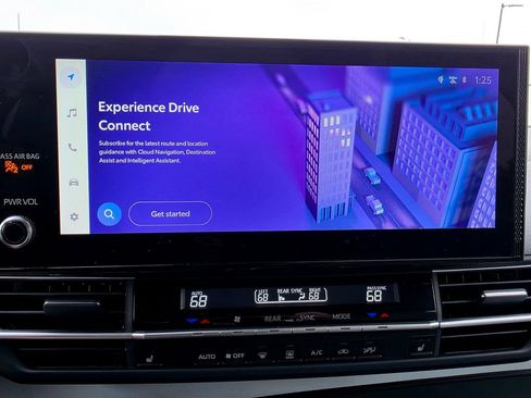 Used 2026 Toyota Sienna XLE FWD image 50