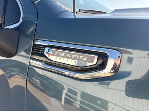 Used 2024 GMC Sierra 1500 SLT AWD/4WD image 2