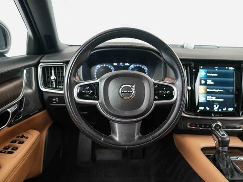 Used 2021 Volvo V90 T6 Inscription w/ Climate Package image 18