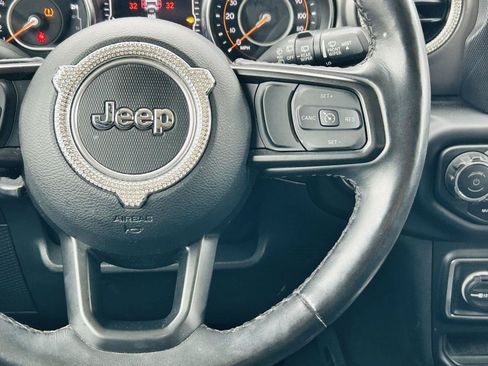 Used 2022 Jeep Wrangler Unlimited Sport AWD/4WD image 13