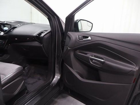 Used 2018 Ford Escape SE w/ SE Sport Appearance Package FWD image 13