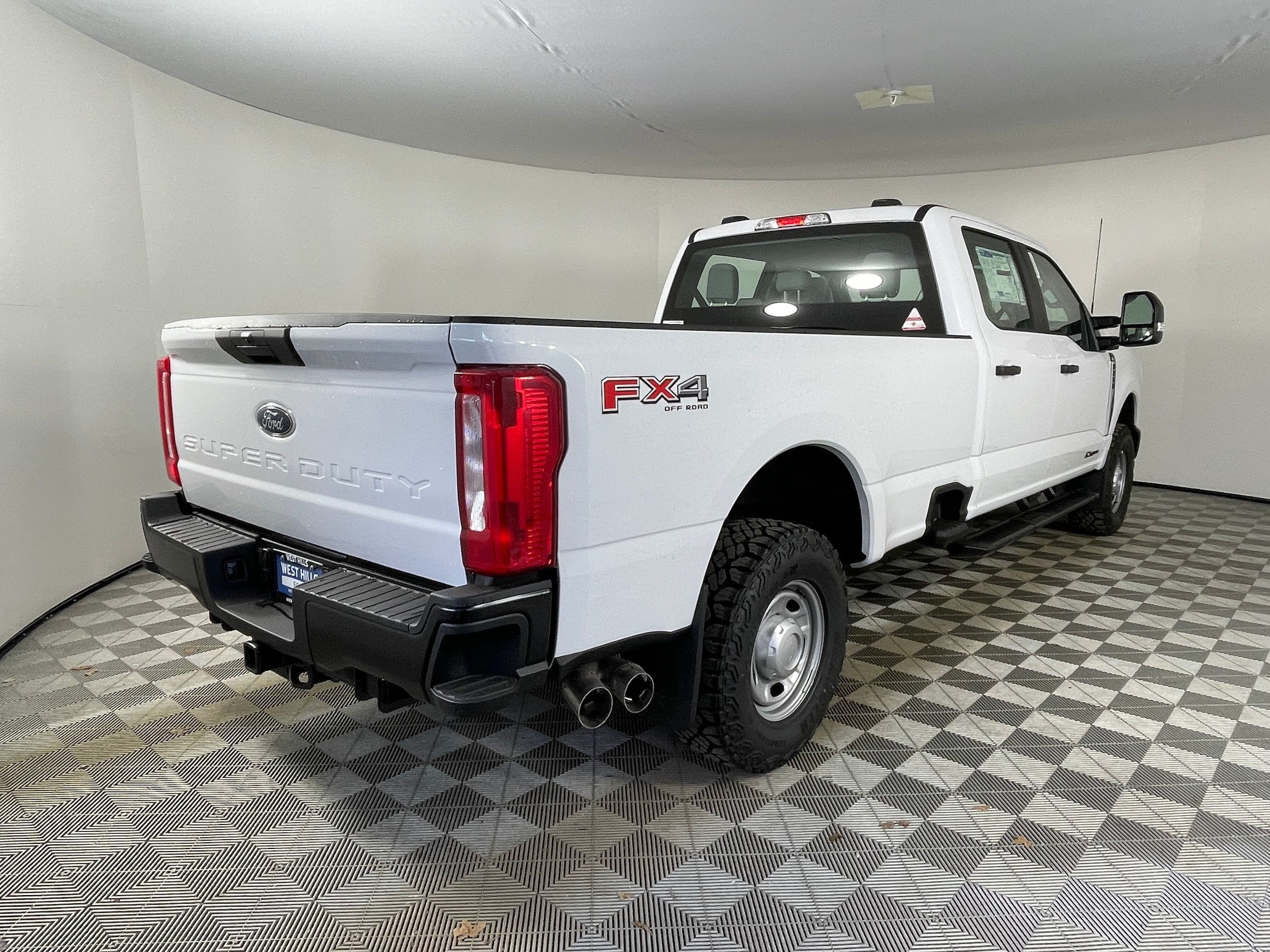 New 2026 Ford F250 XL w/ XL Off-Road Package AWD/4WD image 6
