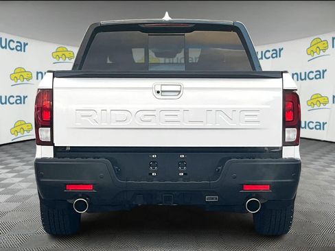 Used 2024 Honda Ridgeline Black Edition image 5