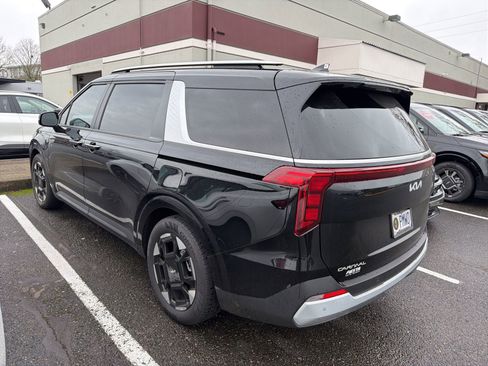 Certified 2025 Kia Carnival EX image 6