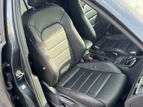 Used 2020 Volkswagen GTI SE FWD image 25