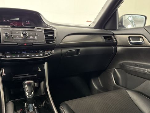 Used 2016 Honda Accord Sport image 27