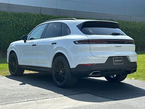 New 2026 Porsche Cayenne AWD/4WD image 3