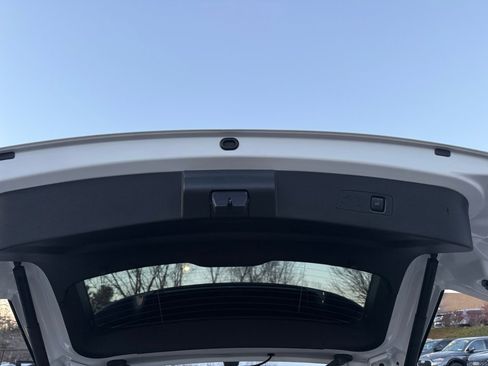 Used 2022 Lincoln Corsair Reserve w/ Equipment Group 201A image 17