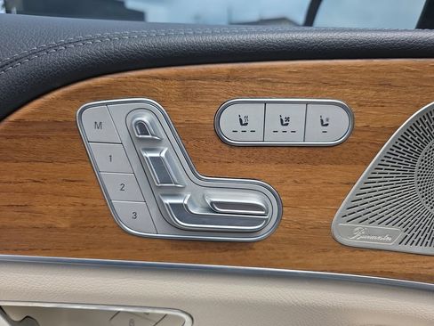 Certified 2022 Mercedes-Benz GLS 450 4MATIC image 11