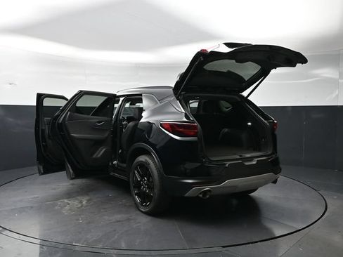 Used 2023 Chevrolet Blazer LT w/ Sound & Technology Package FWD image 40