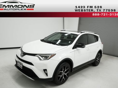 Used 2016 Toyota RAV4 SE FWD image 1