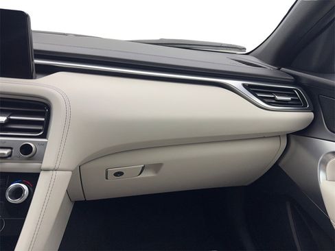 Used 2025 Genesis G70 2.5T image 59