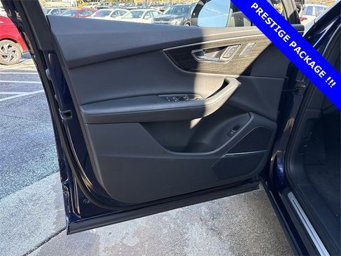 Used 2022 Audi Q7 3.0T Prestige image 8