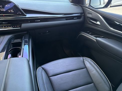 Used 2024 Cadillac Escalade ESV Sport w/ Touring Package image 25