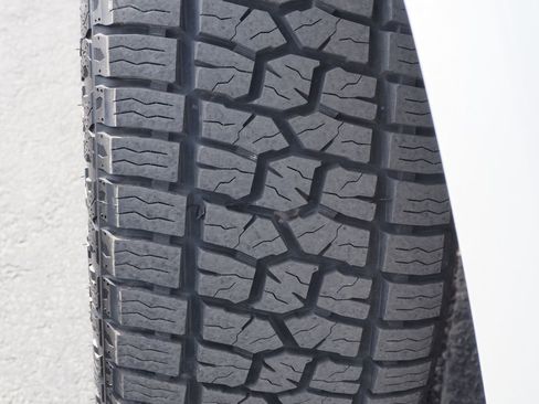 Used 2022 RAM 1500 Limited image 9