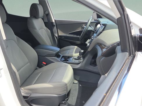 Used 2017 Hyundai Santa Fe Sport FWD image 21