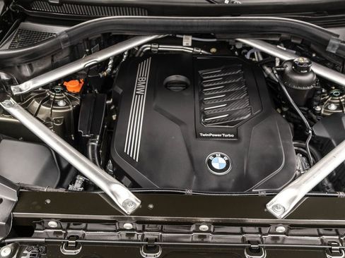 Used 2023 BMW X6 xDrive40i w/ Executive Package image 39