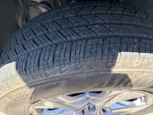 Used 2023 Toyota RAV4 XLE w/ Convenience Package image 4