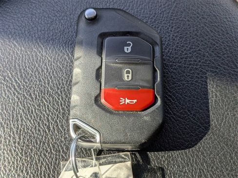 Used 2023 Jeep Wrangler Sport S image 30