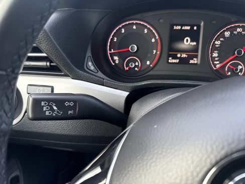 Certified 2021 Volkswagen Passat 2.0T S image 28