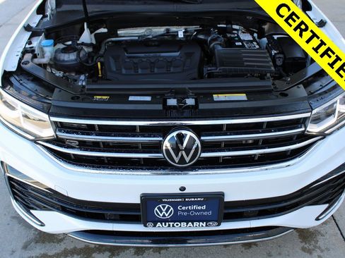 Certified 2023 Volkswagen Tiguan SEL R-Line image 32