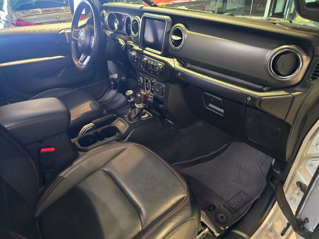 Used 2022 Jeep Gladiator Rubicon w/ LED Lighting Group AWD/4WD image 26