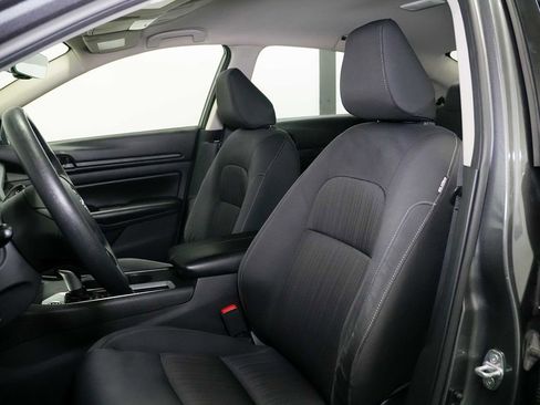 Used 2023 Nissan Altima 2.5 S FWD image 12