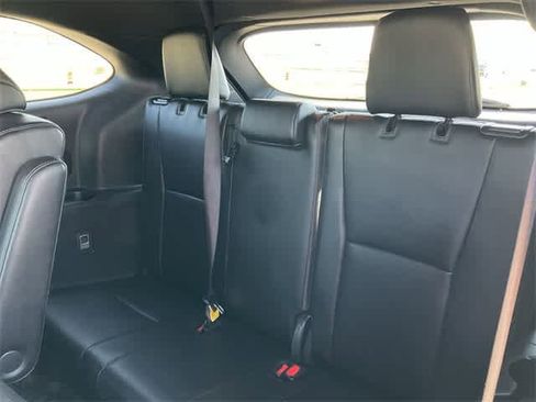 Certified 2024 Toyota Highlander XSE image 17