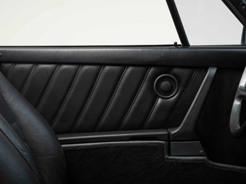 Used 1987 Porsche 911 Carrera RWD image 20