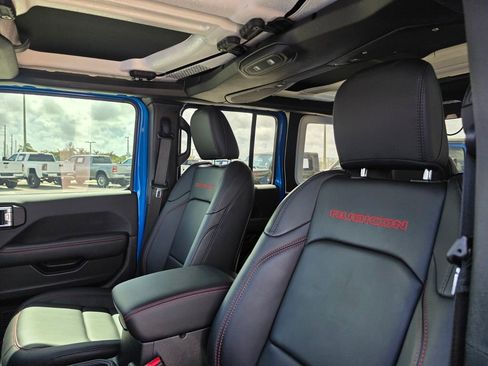 Used 2024 Jeep Wrangler Unlimited Rubicon image 21