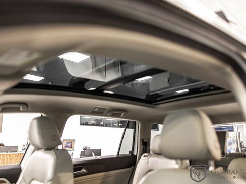 Used 2019 Volkswagen Atlas SEL Premium image 18