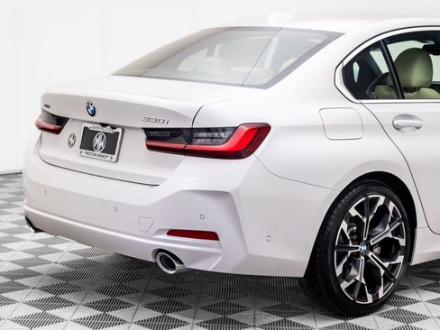New 2026 BMW 330i xDrive Sedan w/ Premium Package image 35