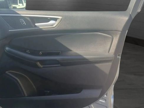 Used 2020 Ford Edge SEL FWD image 24