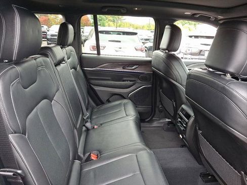 Certified 2023 Jeep Grand Cherokee Overland image 15
