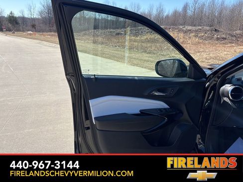 New 2026 Chevrolet Trax LT w/ Driver Confidence Package image 13