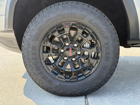 New 2026 GMC Canyon Elevation w/ Convenience Package RWD image 9