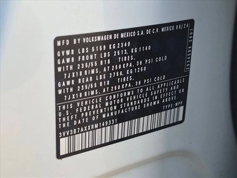 Used 2024 Volkswagen Tiguan SE w/ MDO Package, Three-Row FWD image 24
